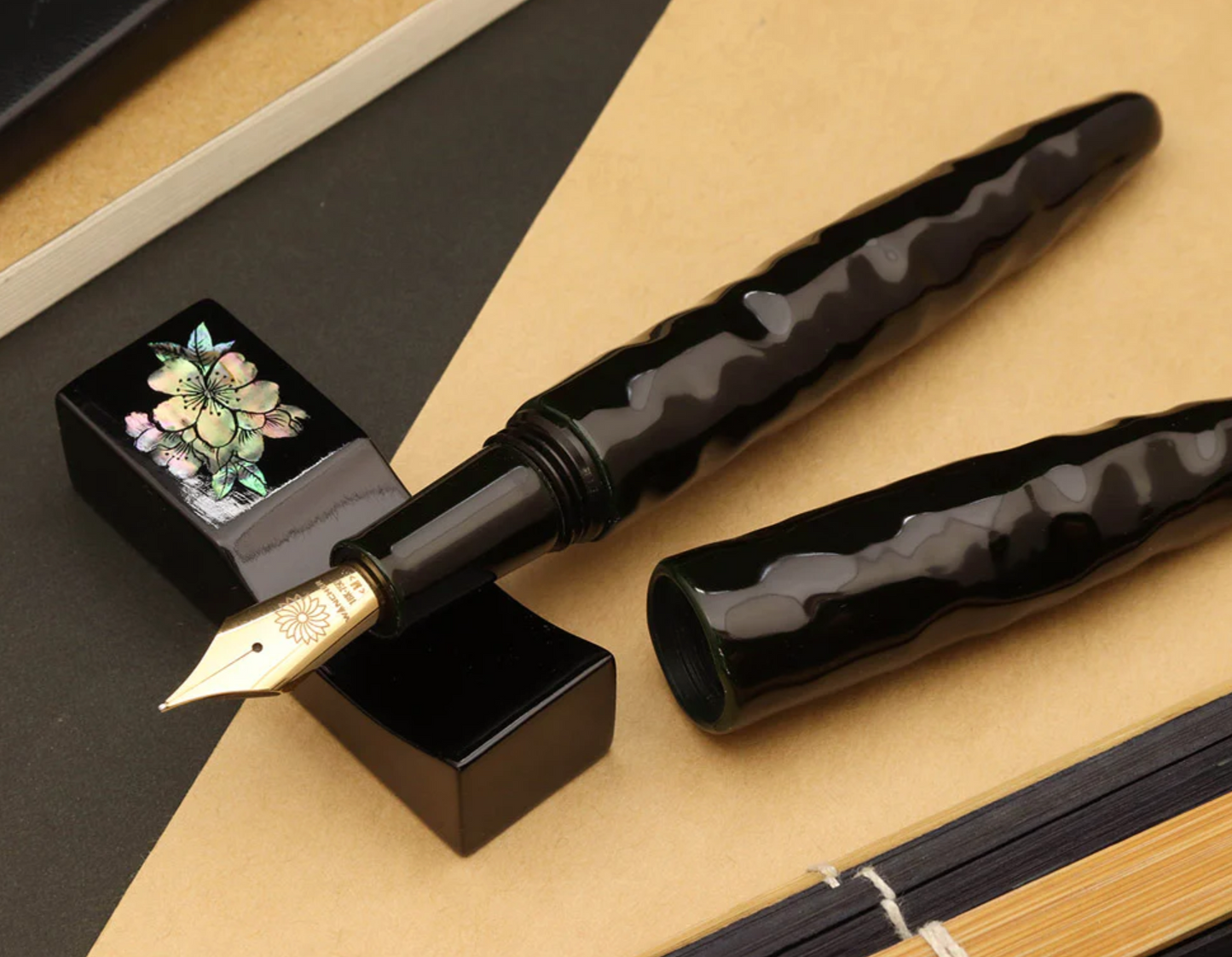 Wancher Dream Fountain Pen | AIZU URUSHI - KIKKOU-NURI - MIDORITAMENURI