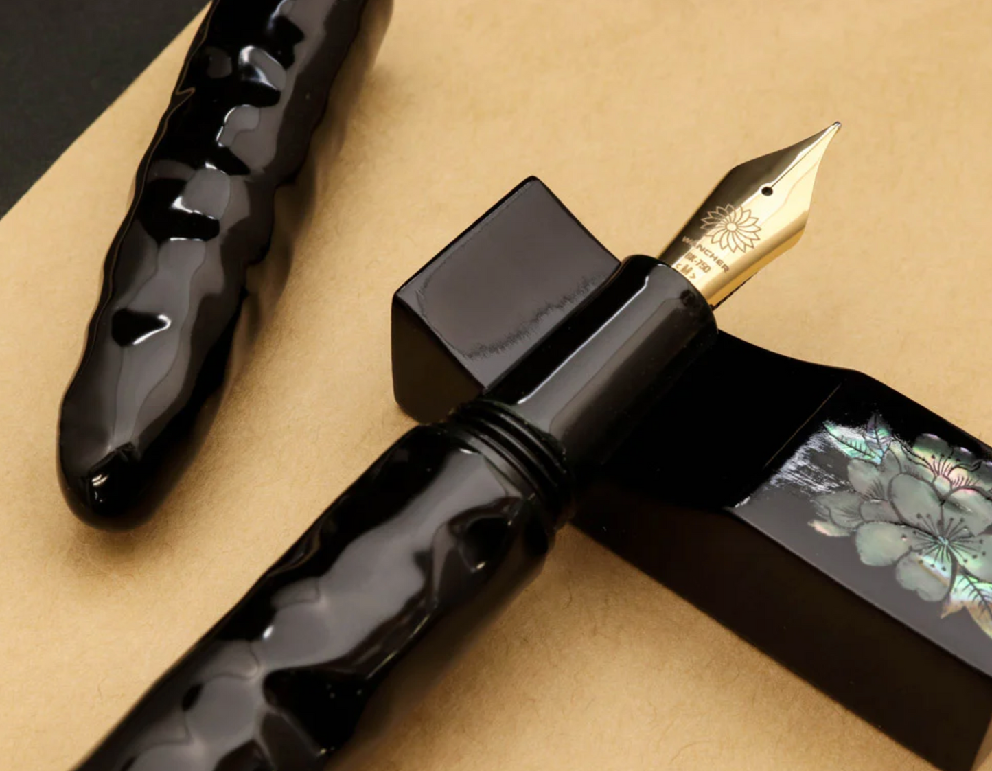 Wancher Dream Fountain Pen | AIZU URUSHI - KIKKOU-NURI - MIDORITAMENURI