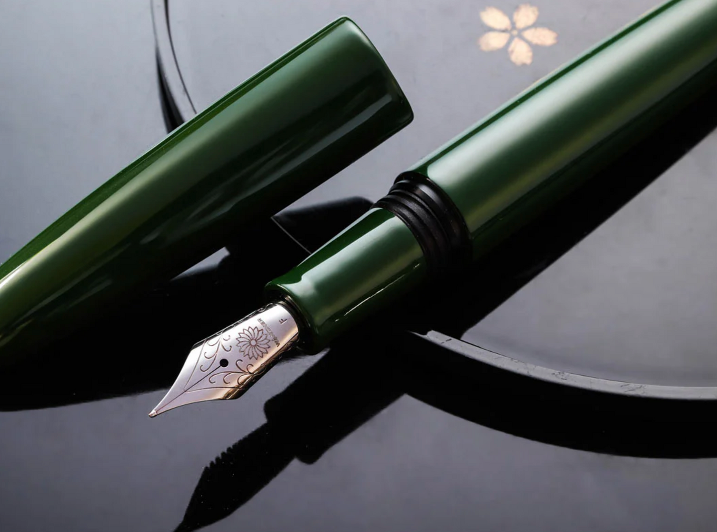 Wancher Dream Fountain Pen | TRUE URUSHI - GREEN