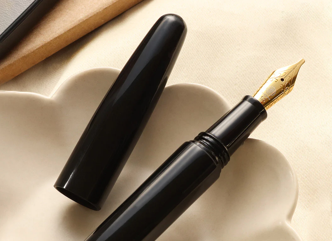 Wancher Dream Fountain Pen | TRUE EBONITE - SILK BLACK