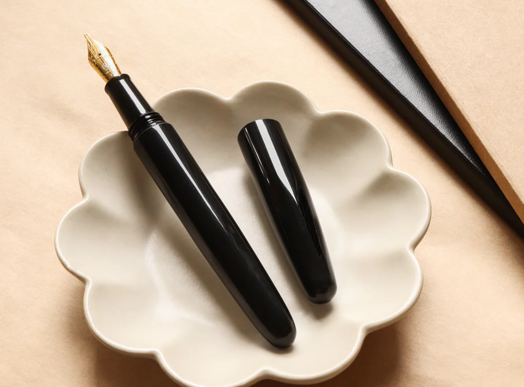 Wancher Dream Fountain Pen | TRUE EBONITE - SILK BLACK