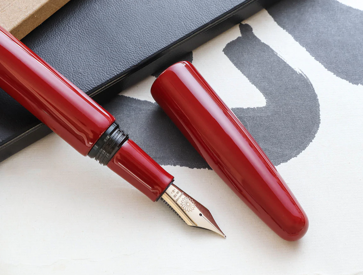 Wancher Dream Fountain Pen | TRUE URUSHI - RED