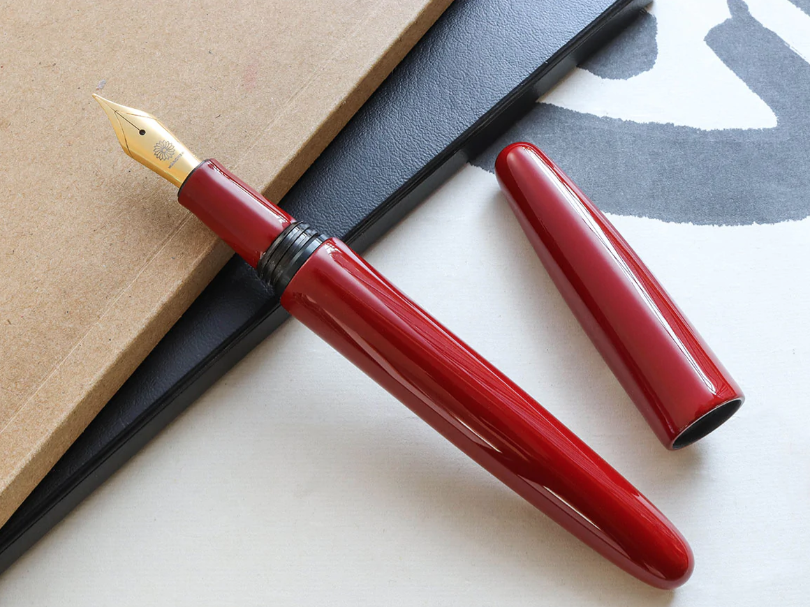 Wancher Dream Fountain Pen | TRUE URUSHI - RED