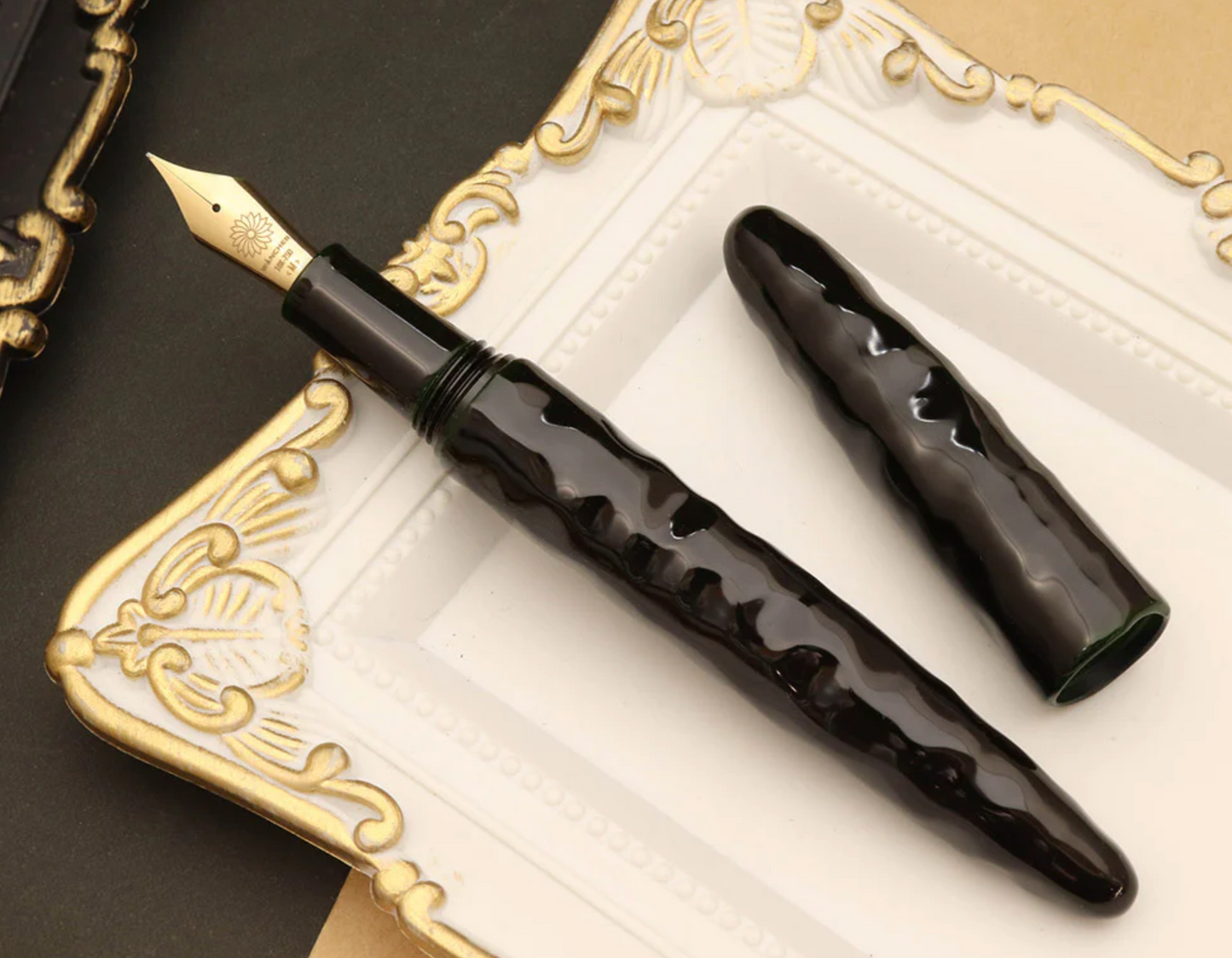 Wancher Dream Fountain Pen | AIZU URUSHI - KIKKOU-NURI - MIDORITAMENURI