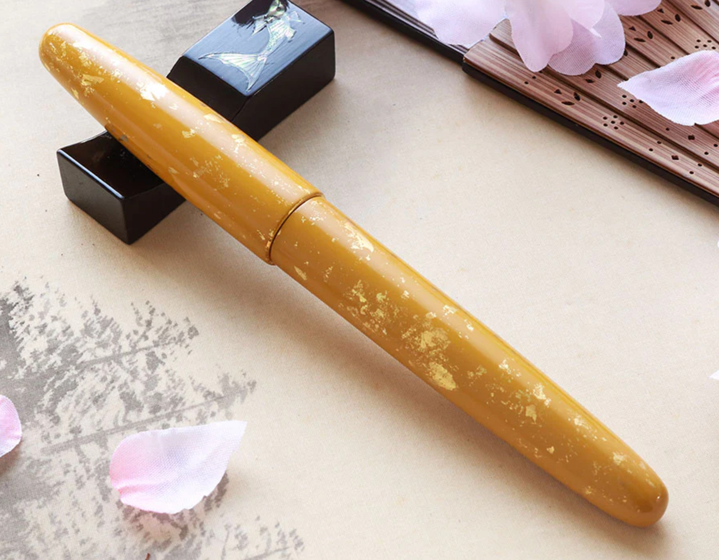 Wancher Dream Fountain Pen | Kyoto Urushi Kotoiro - Kinkakuji Temple