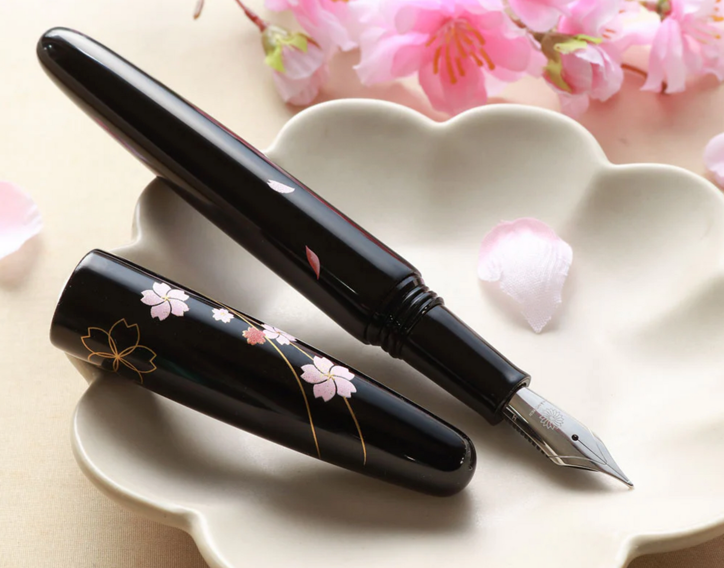 Wancher Dream Fountain Pen | Echizen Urushi - Omoide Sakura -