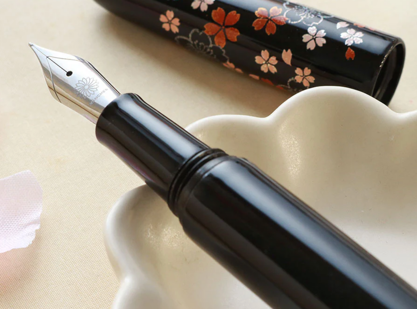 Wancher Dream Fountain Pen | Echizen Urushi - Omoide Sakura -