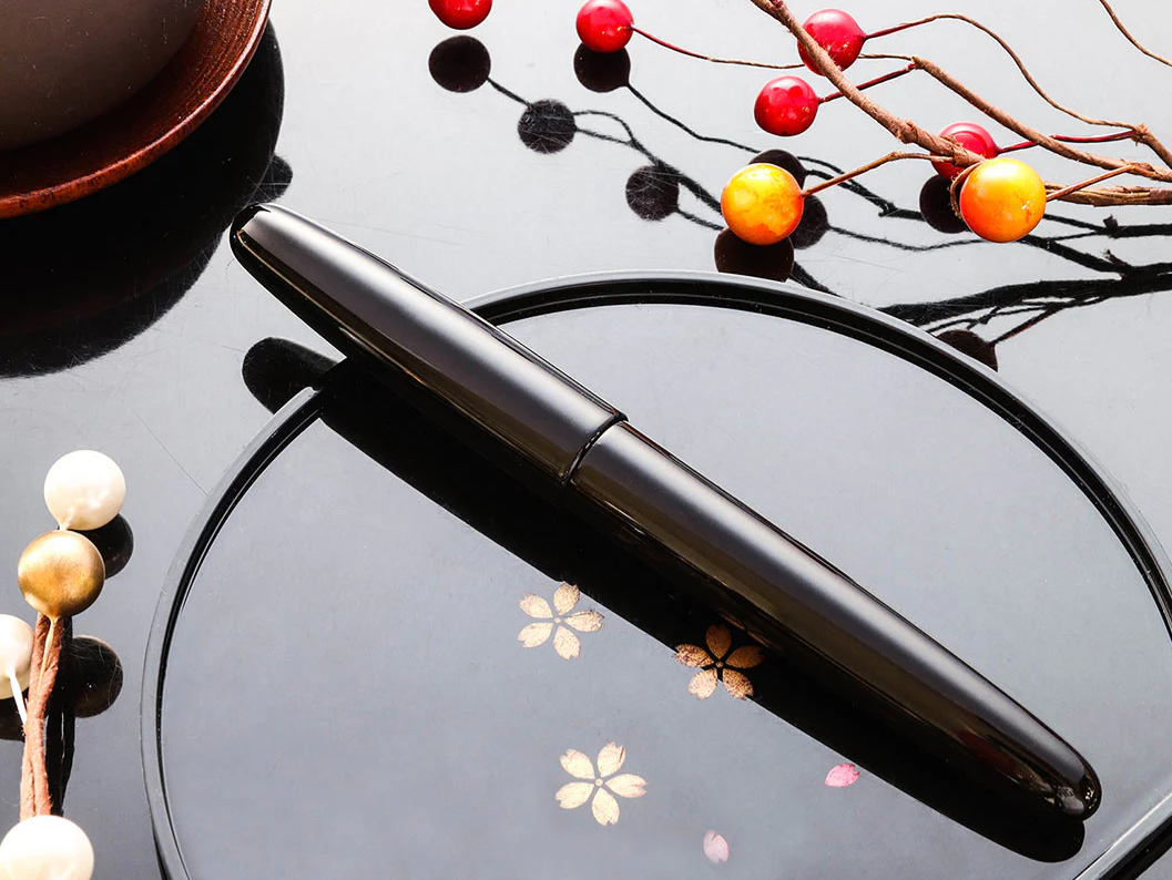 Wancher Dream Fountain Pen | TRUE URUSHI - BLACK