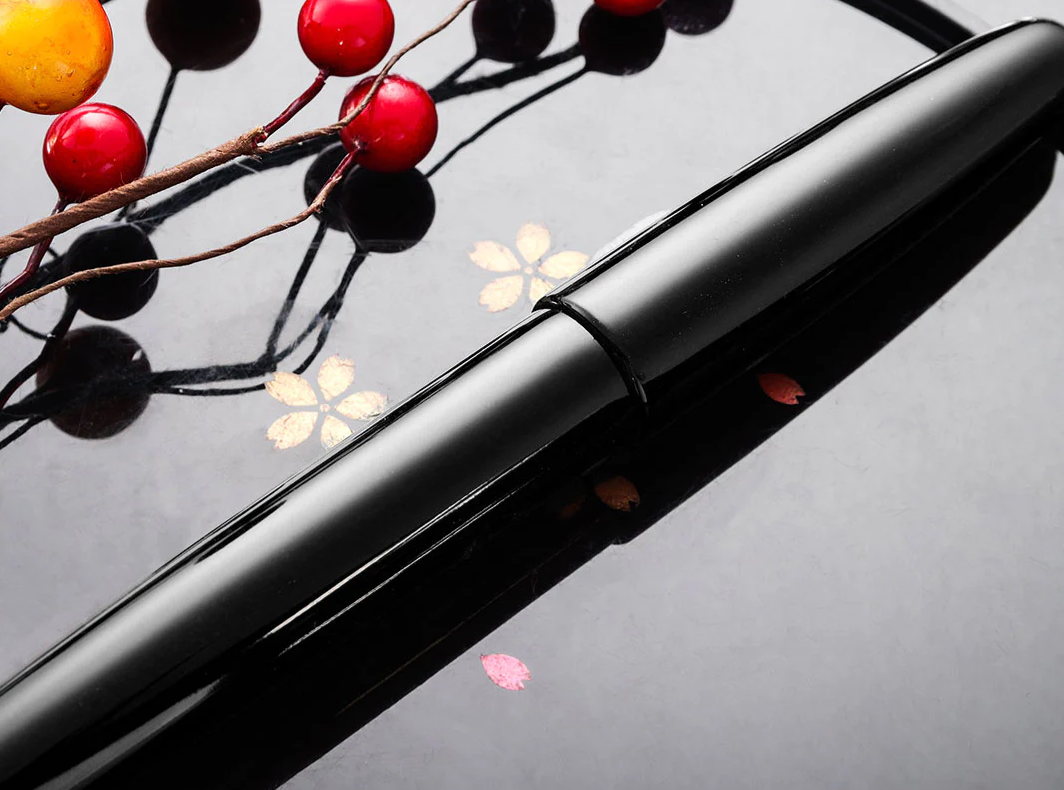 Wancher Dream Fountain Pen | TRUE URUSHI - BLACK