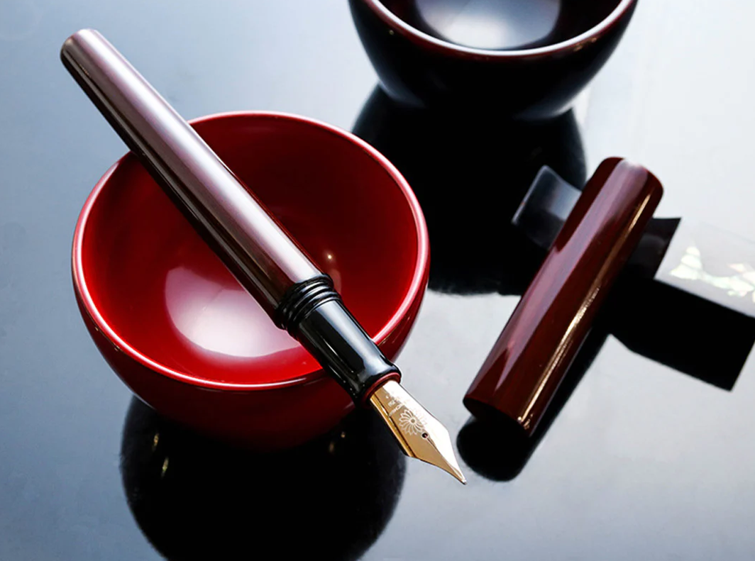 Wancher Fountain Pen | SEKAI AIZU URUSHI - SANDALWOOD