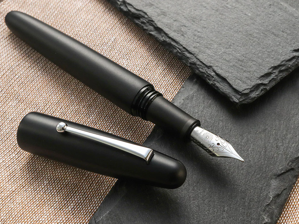 Wancher Dream Fountain Pen | TRUE EBONITE - MATT BLACK