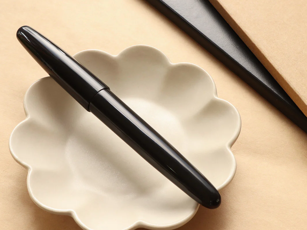 Wancher Dream Fountain Pen | TRUE EBONITE - SILK BLACK