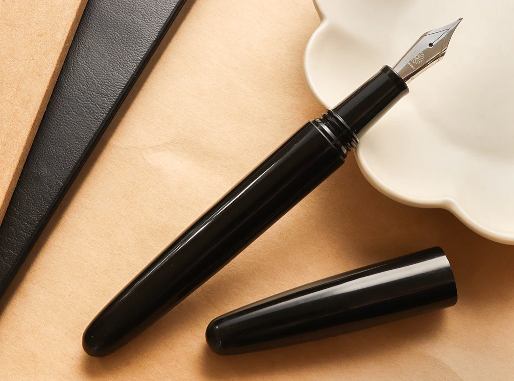 Wancher Dream Fountain Pen | TRUE EBONITE - SILK BLACK