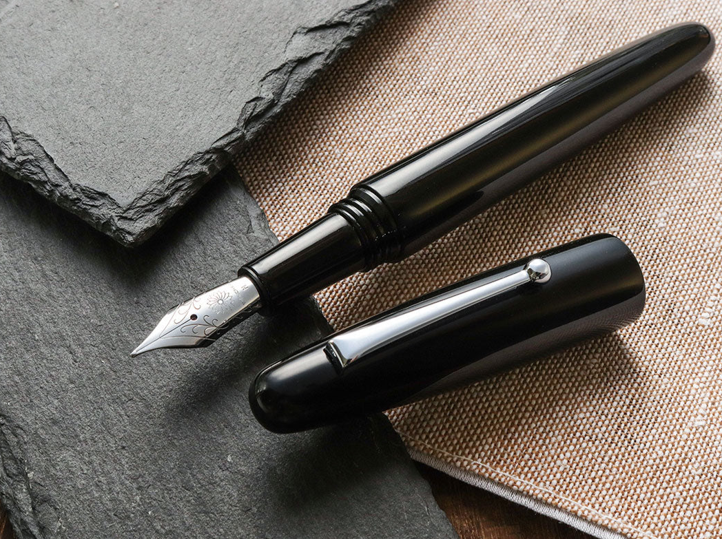 Wancher Dream Fountain Pen | TRUE EBONITE - SILK BLACK