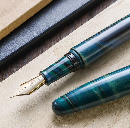 Wancher Dream Fountain Pen | TRUE EBONITE - MARBLE GREEN