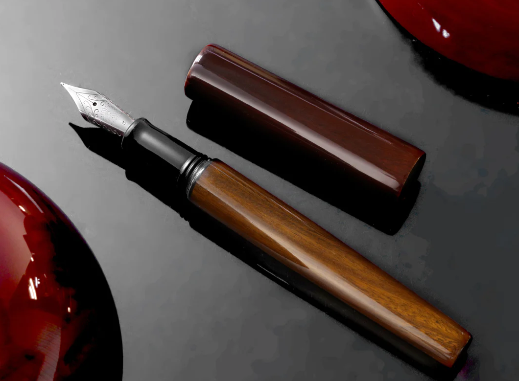 Wancher Fountain Pen | SEKAI AIZU URUSHI - VERAWOOD