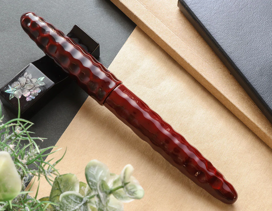 Wancher Dream Fountain Pen | AIZU URUSHI - KIKKOU-NURI - AKATAMENURI