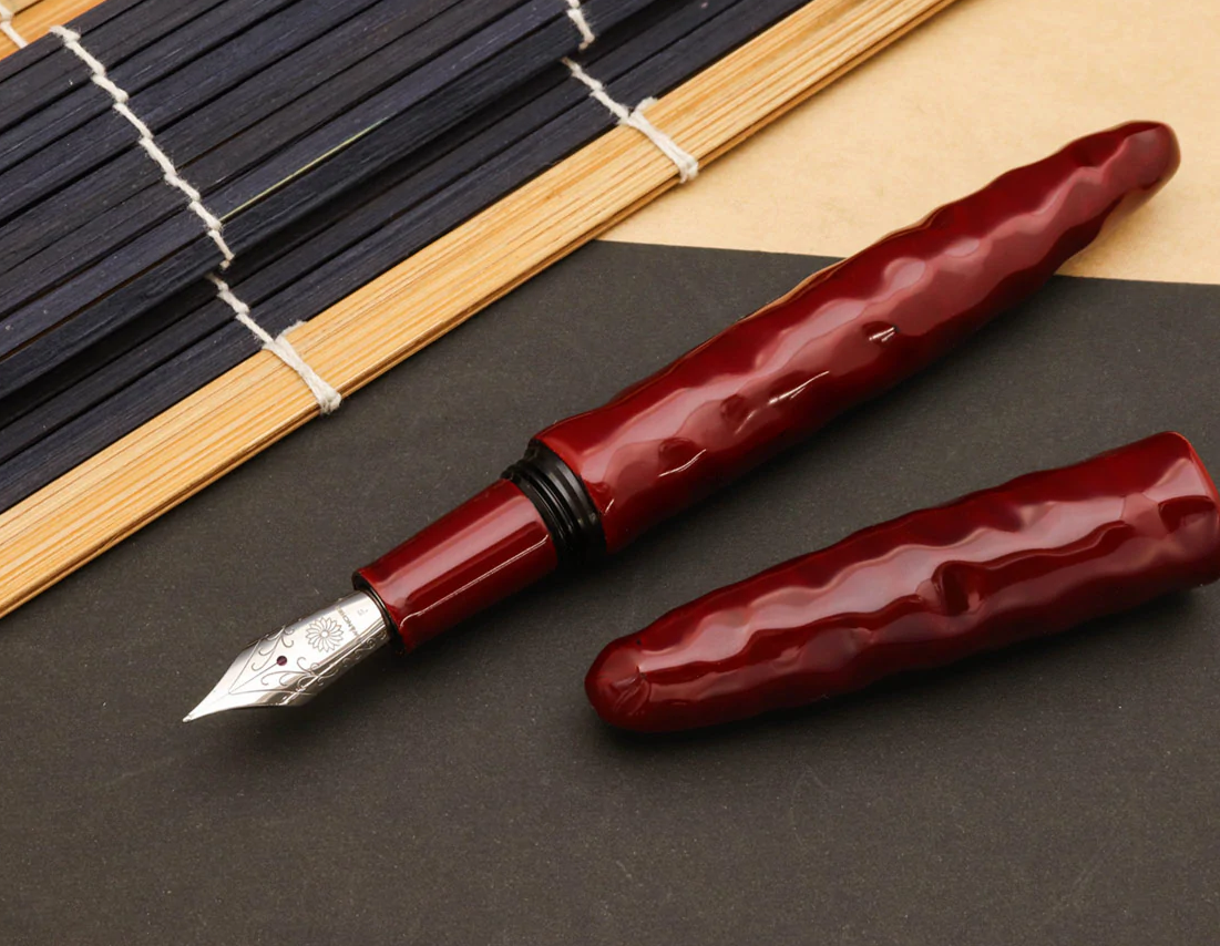 Wancher Dream Fountain Pen | AIZU URUSHI - KIKKOU-NURI - AKATAMENURI