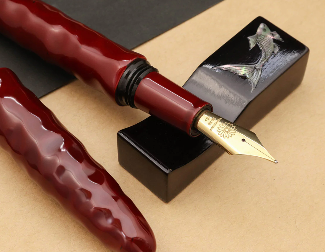 Wancher Dream Fountain Pen | AIZU URUSHI - KIKKOU-NURI - AKATAMENURI