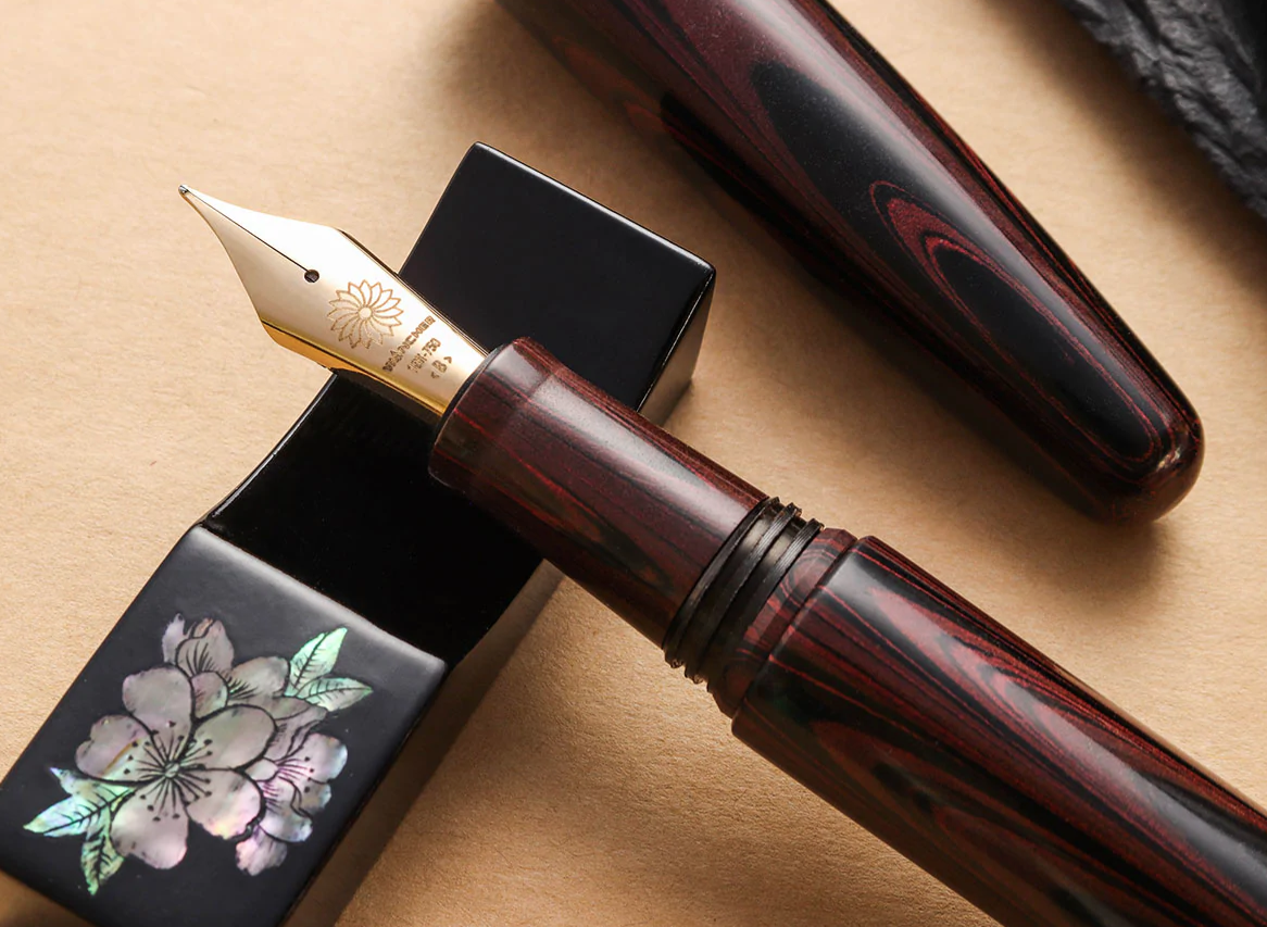 Wancher Dream Fountain Pen | TRUE EBONITE - MARBLE RED