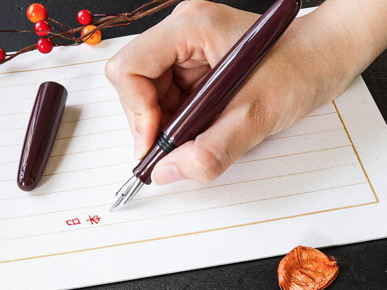 Wancher Dream Fountain Pen | TRUE URUSHI - PURPLE