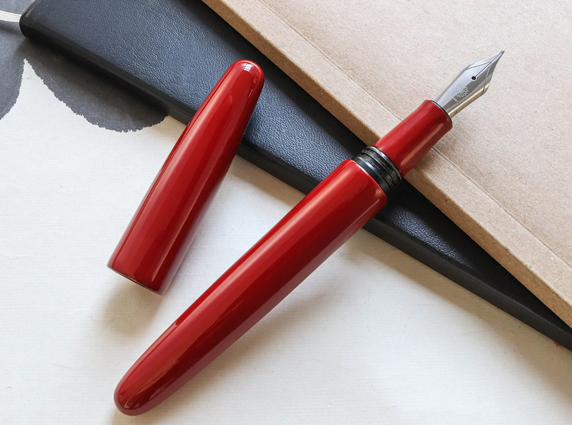 Wancher Dream Fountain Pen | TRUE URUSHI - RED