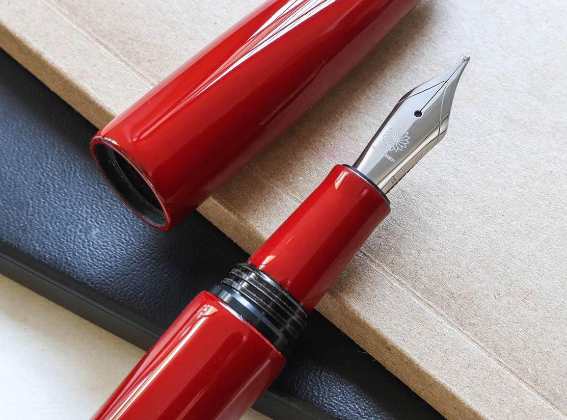 Wancher Dream Fountain Pen | TRUE URUSHI - RED